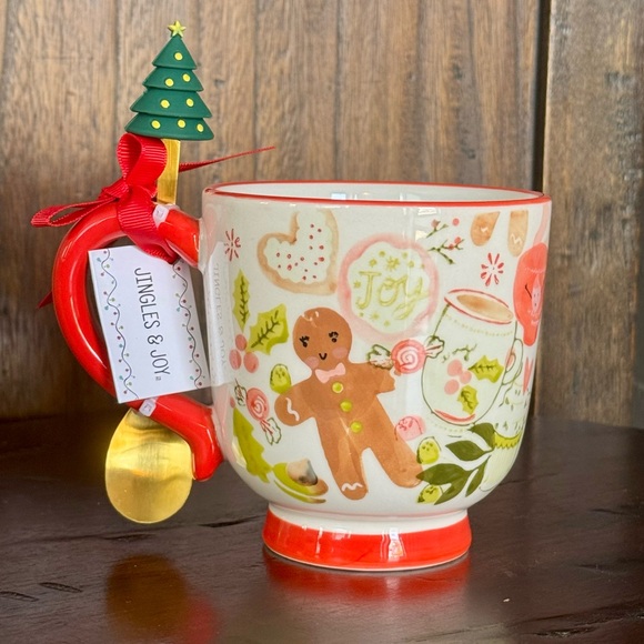 Gingerbread Man Mug with Christmas Tree Stirrer - Potter’s Studio Jingles & Joy - Picture 11 of 15